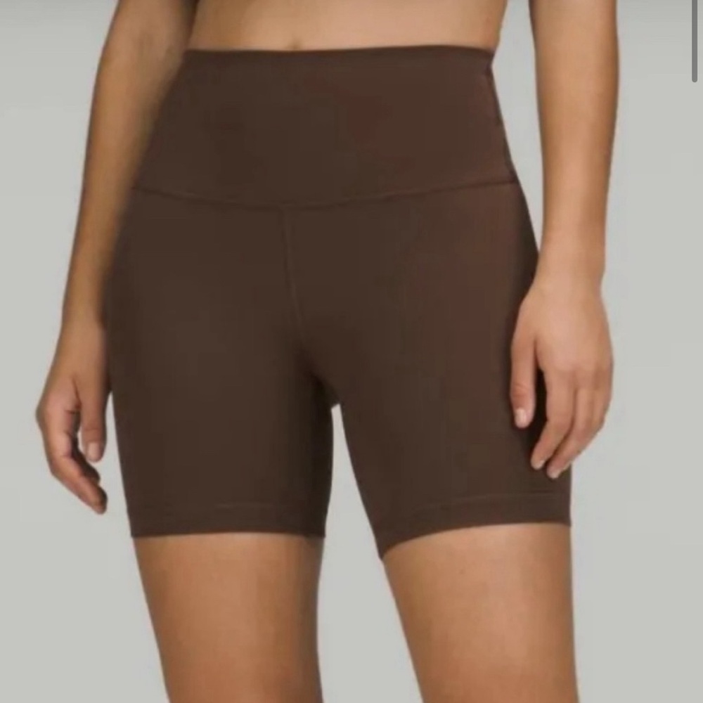 NWOT Lululemon Wunder Train short 6” Java sz. 2